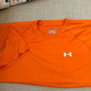 Under Armour Heatgear Loose Large Short Sleeve Shirt